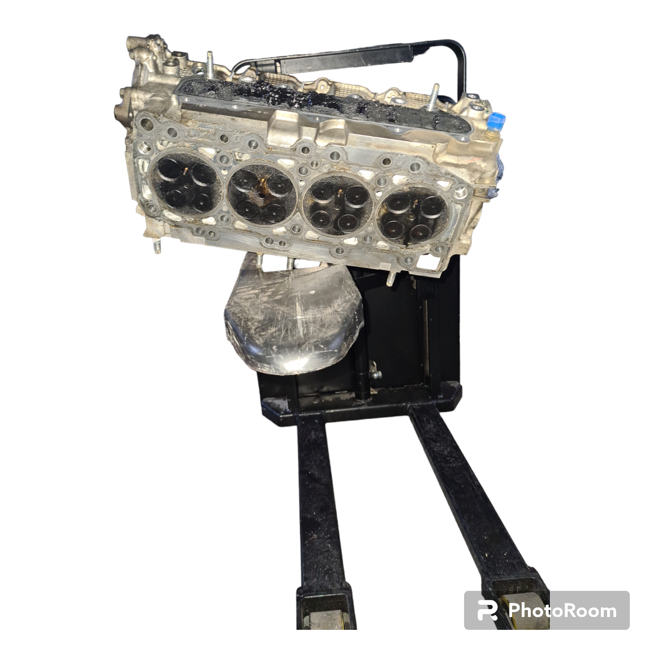 Testata motore YD25 Nissan Cabastar 2.5 td € 5 2016